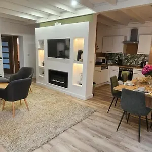 https://peterfia-boutique-apartments.hotels-hajduszoboszlo-hungary.com