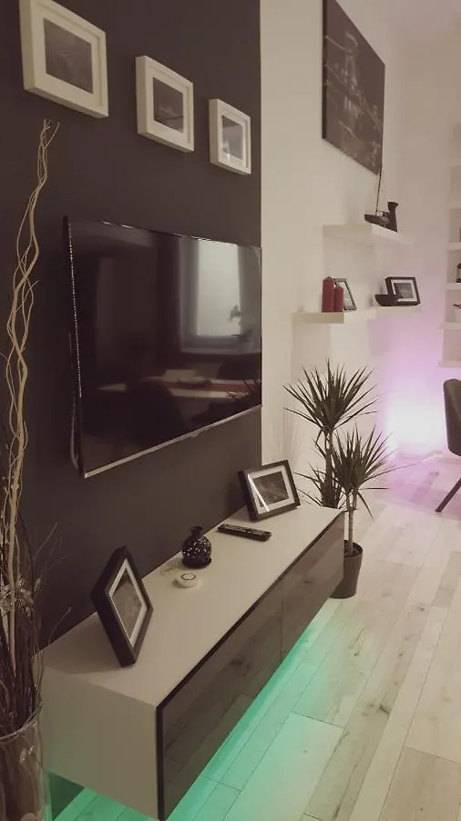 Home, Far Away From Home 2 Budapest Apartment
